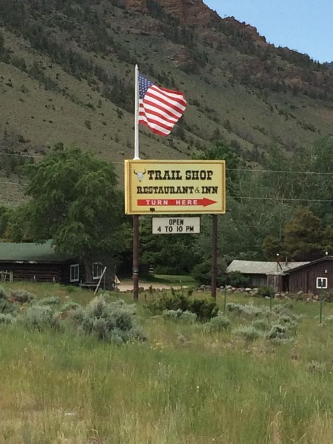 Trail Shop Inn ワピティ エクステリア 写真